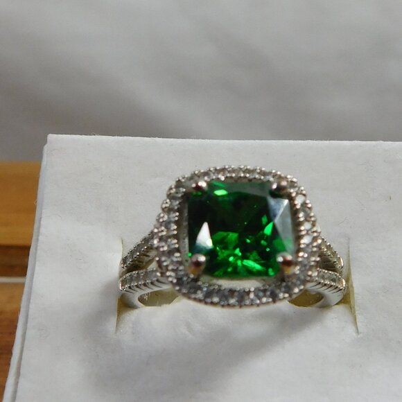 Ladies 18K GP Emerald Ring - Picture 5 of 5